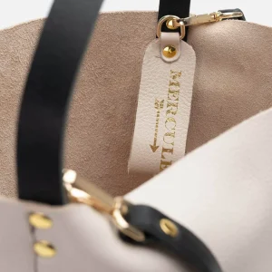 Mercules Grandes | Bucket Fringes Bone