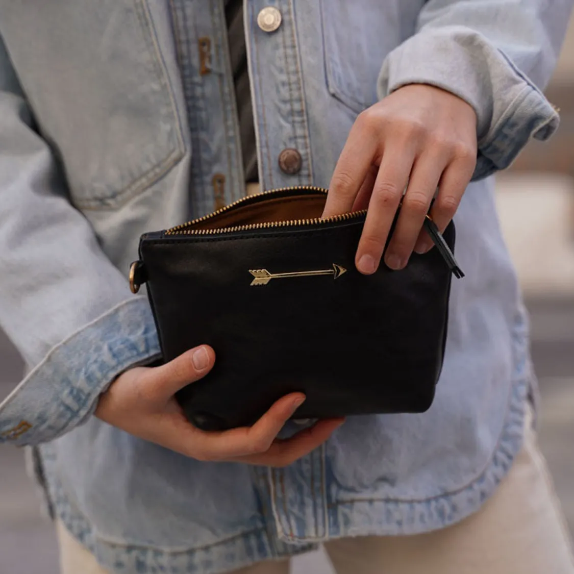 mini_bag_arrow_negro_1.webp Mercules Mini Bags | Mini Bag Arrow Negro