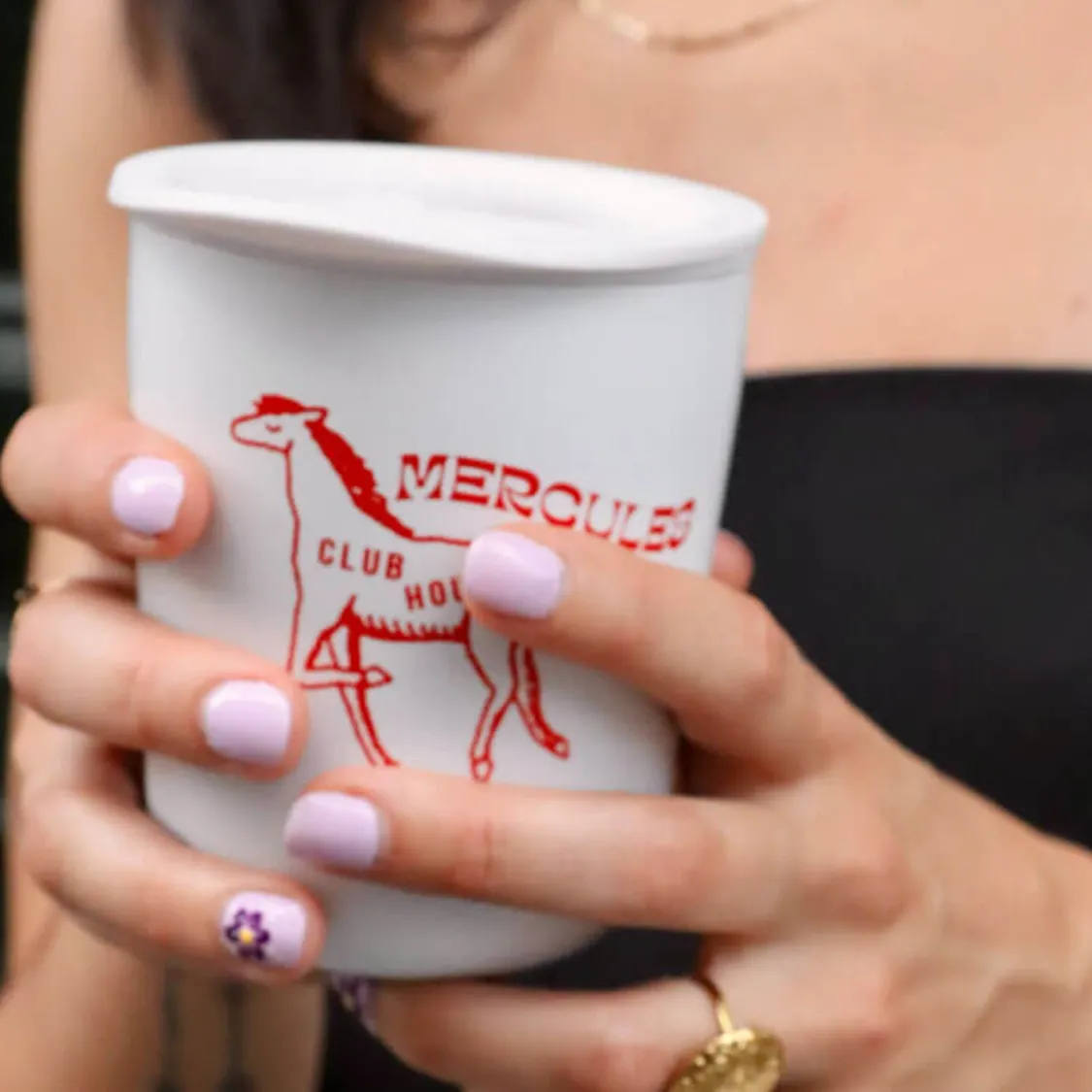 vaso_take_away_pequeno_blanco_club_house_1.webp Mercules Vasos Y Vajilla | Vaso Take Away Pequeno Blanco Club House